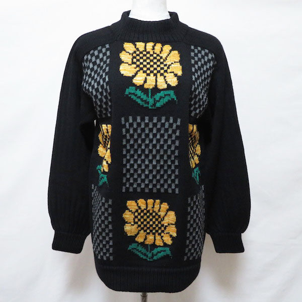 陽気なひまわりでアクティブな印象に!斉藤都世子のセーターを買取しました