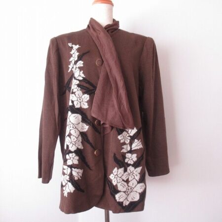 大人な雰囲気のお花にも見入る 斉藤都世子のジャケットを買取しました