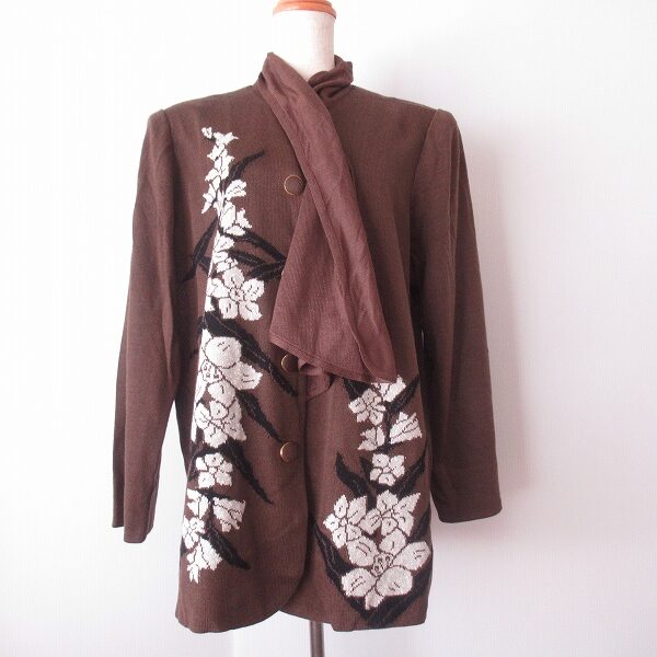 大人な雰囲気のお花にも見入る 斉藤都世子のジャケットを買取しました