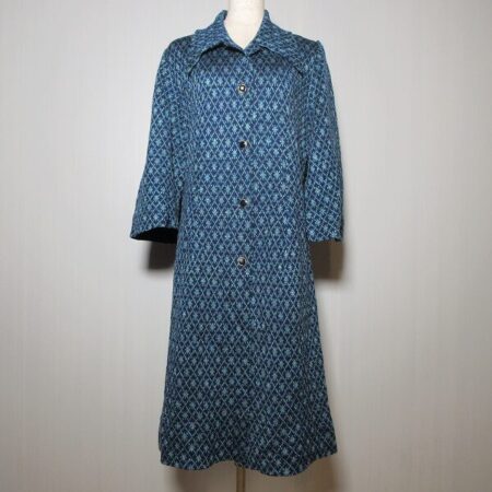 斉藤都世子のワンピースを買取しました！冷静さも感じる