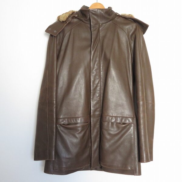 ロエベのコートを買取しました！清潔感のあるレザー