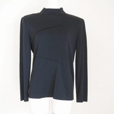 しっかりしたスタンドカラーがクール レリアンのカットソーを買取しました