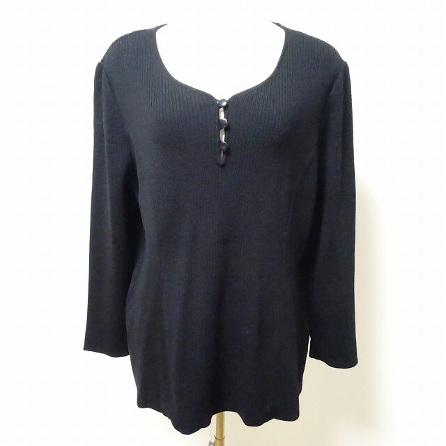 首の開き具合も抜群 レリアンのトップスを買取しました