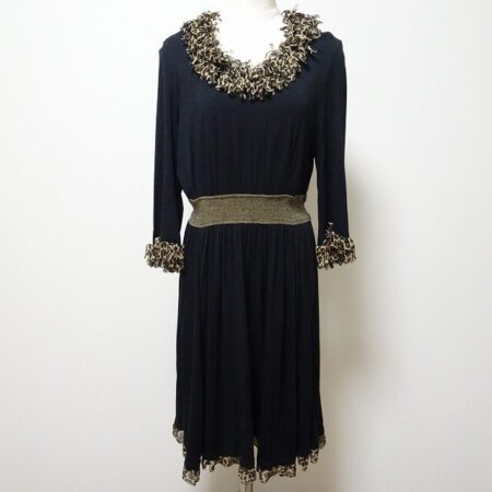 伊太利屋のワンピースを買取しました！豪華なフリンジも魅力的