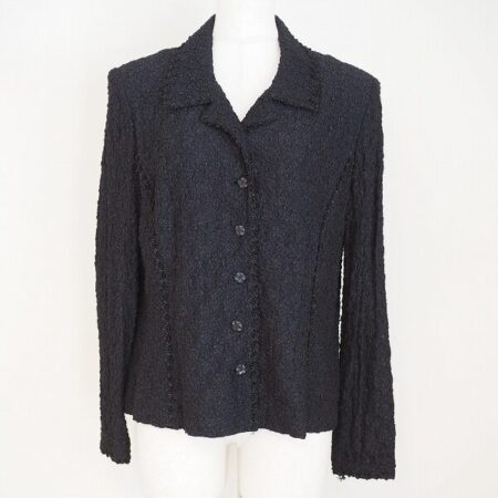 レリアンのジャケットを買取しました！伸び縮みしてアクティブになれる