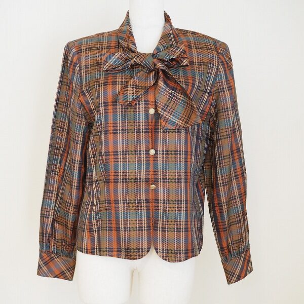 大きいリボンでゴージャス レリアンのブラウスを買取しました