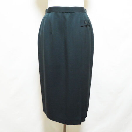 濃いグリーンに圧倒！レリアンのウールスカートを出張買取ご利用のお客様より買取しました