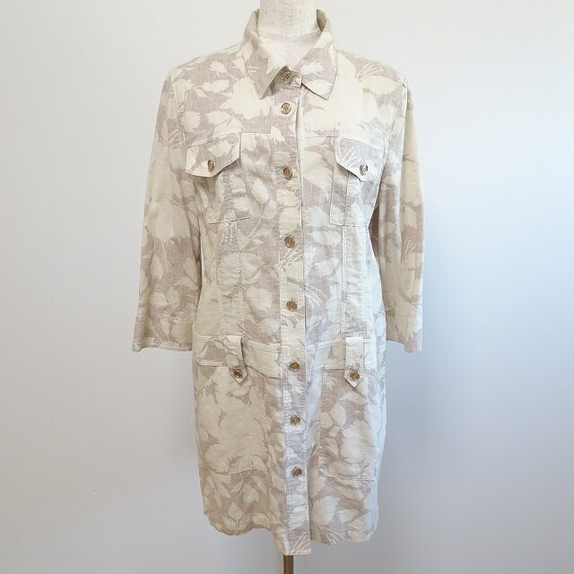 レリアンのシャツワンピースを買取しました!控えめで綺麗な柄が素敵