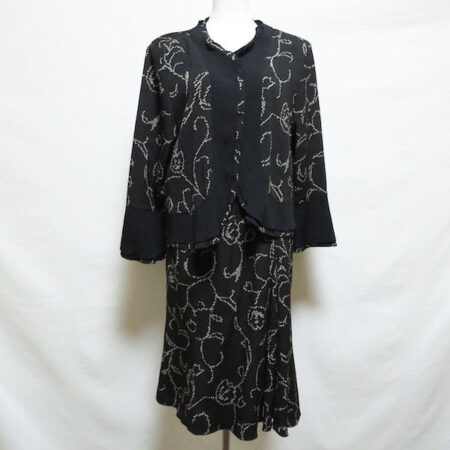 詩仙堂のセットアップを買取しました！黒×花柄で品質のいい雰囲気に