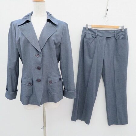 レリアンのパンツスーツを買取しました！綺麗なメリハリラインが際立つ