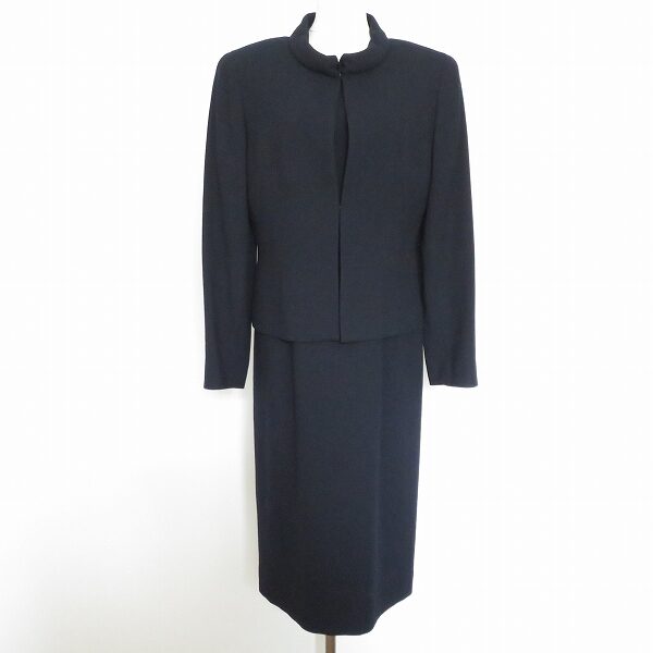 上質な色合いの紺が効いたユキトリイのセットアップを買取しました