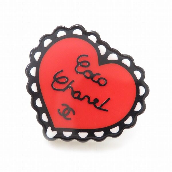 黒×赤の小悪魔的可愛さがある シャネルのブローチを買取しました！