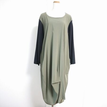 モユルセンソユニコのワンピースを買取しました！黒とカーキの切り替えがGOOD