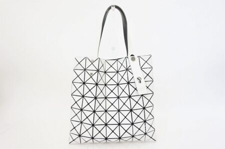【お買取】鋭いデザインでかっこよく！バオバオ イッセイミヤケのトートバッグ