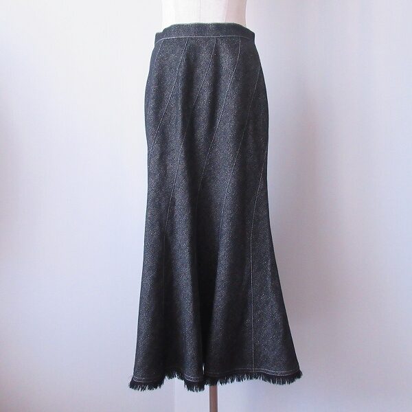 銀座マギーのスカートを宅配買取ご利用のお客様より買取しました