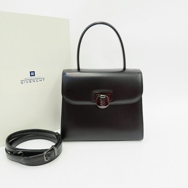 ジバンシィのハンドバッグを出張買取ご利用のお客様より買取しました