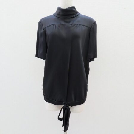 シャネルのカットソーを買取しました！適度なハイネックで上品