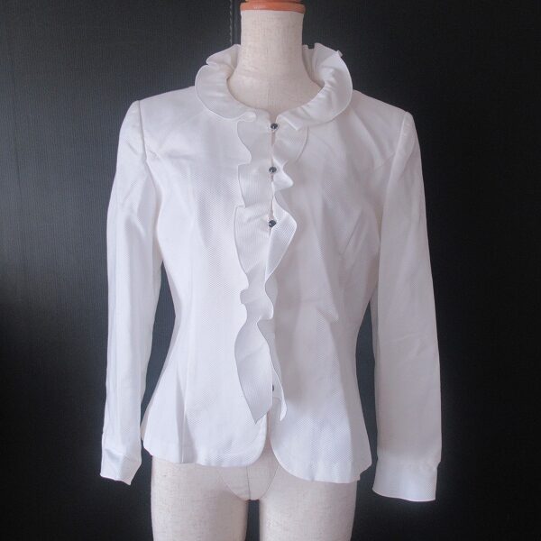 優雅にそして清楚に決まる！ミスアシダのブラウスを買取しました