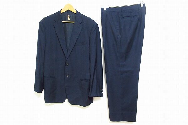 ジョルジオアルマーニのシングルスーツを買取しました!