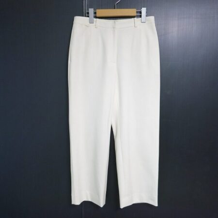 バーバリーのパンツを買取しました！ワードローブにも最適