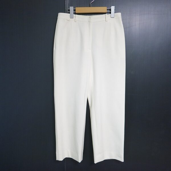 バーバリーのパンツを買取しました！ワードローブにも最適