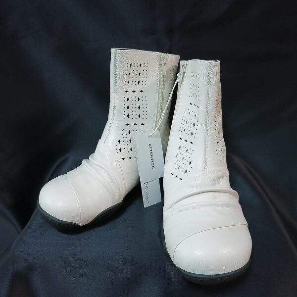 カットワークが可愛い ティービーセンソユニコのブーツを買取しました