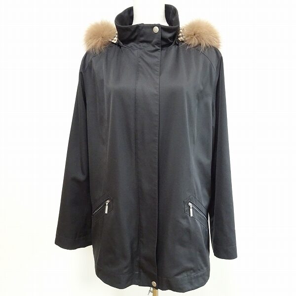 アクアスキュータムのコートを出張買取ご利用のお客様より買取しました