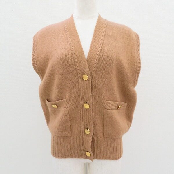 シャネルのベストを買取しました！落ち着きと華やかさがある