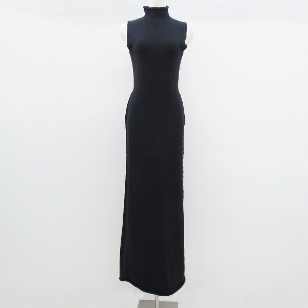 曲線も見事なイッセイミヤケのワンピースを買取しました！