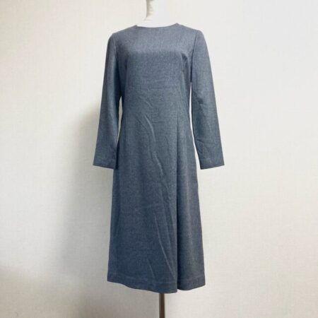 ダークすぎないグレーが嬉しい ハナエモリのワンピースを買取しました