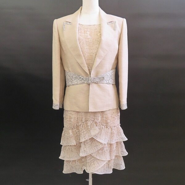 ミスアシダのセットアップを買取しました！クールなヘビ柄もベージュにマッチ