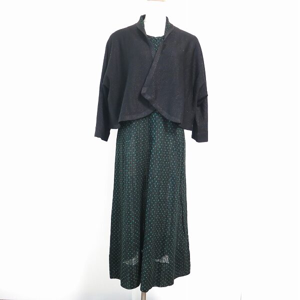 斉藤都世子のセットアップを買取しました 質素だけれど味わいがある