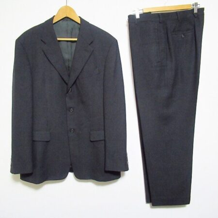 プラダのシングルスーツを出張買取しました