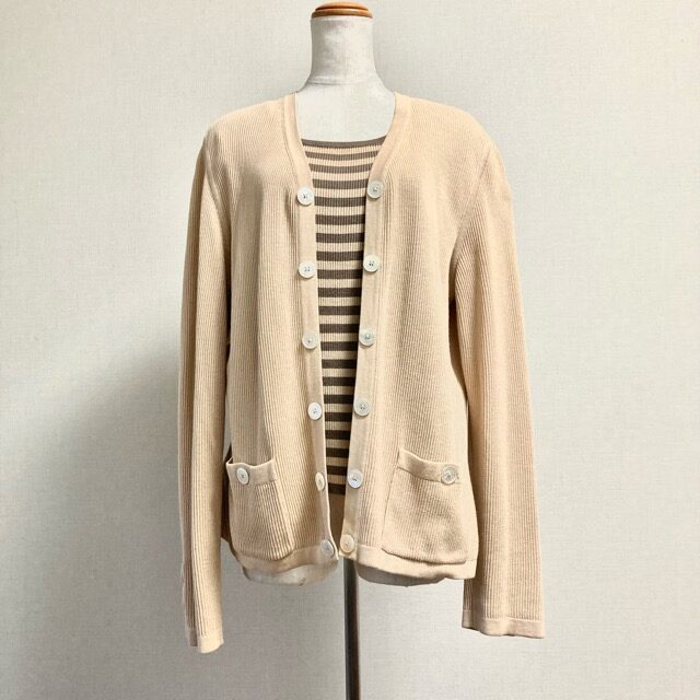 ベージュのたおやかさに魅了 レナランゲのアンサンブルを買取しました