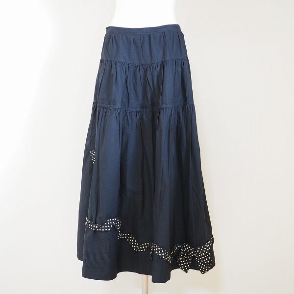 少しのドットが可愛く決まる カネコイサオのスカートを買取しました