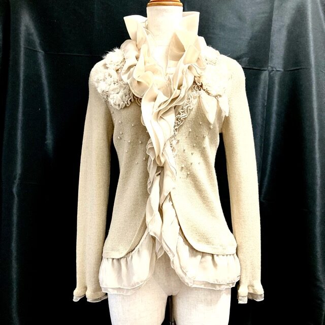 スーパービューティーのカーディガンを買取しました！煌びやかさもアップ