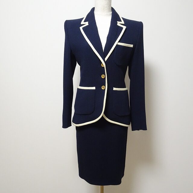 イヴサンローラン リヴゴーシュのセットアップをお買取！背筋も伸びる