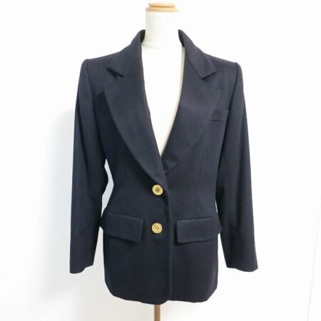 ファッション買取のプロが担当します！イヴサンローランのジャケットを買取いたしました