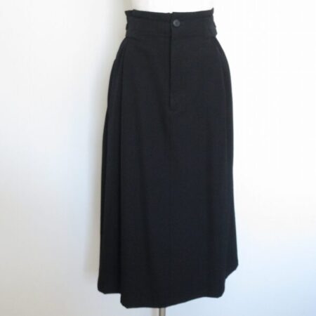 ワイズのスカートを買取しました！フレア具合に見とれる