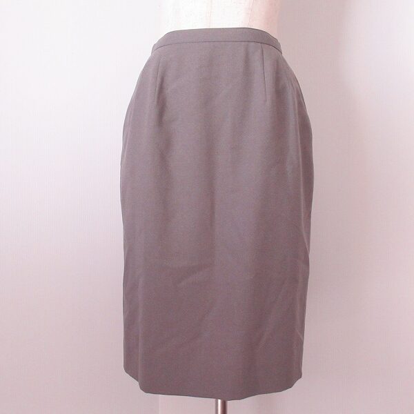 ジュンアシダのスカートを買取しました！こだわり感じるライン