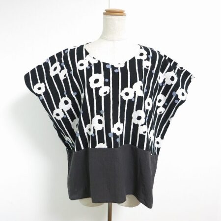 コンパクト×花柄で可愛らしい印象に！ソウソウのカットソーを買取しました