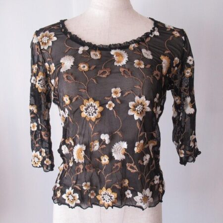 シズカコムロのカットソーを買取しました！お花のアクセントが可愛い