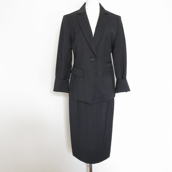 細部までこだわられたデザインが素敵 レリアンのスーツを買取しました