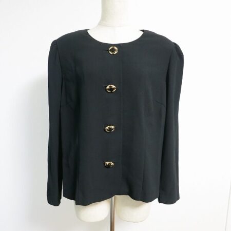 レリアンのジャケットを買取しました！眩しいボタンもポイント