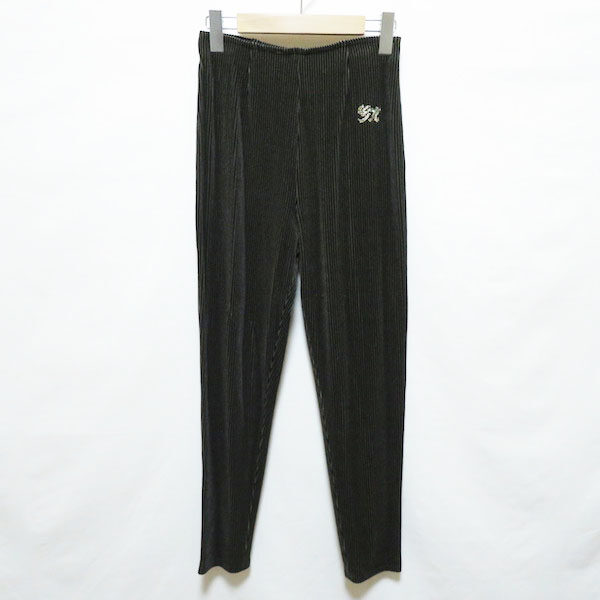 ストレッチ素材で動きやすい！伊太利屋のパンツを買取しました