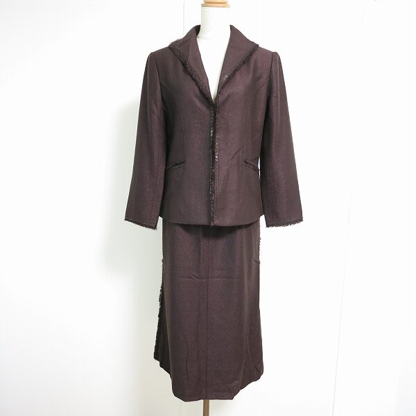 レリアンのスカートスーツを出張買取ご利用のお客様より買取しました