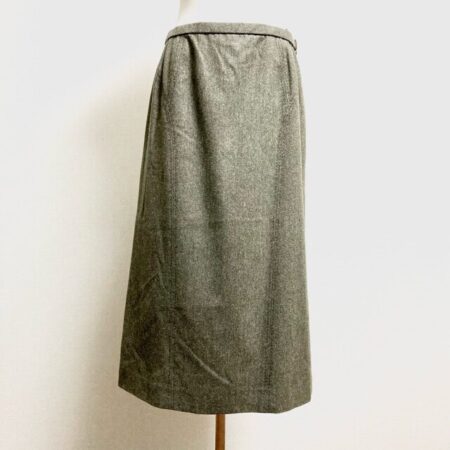 クラシックな雰囲気｜レリアンのスカートを買取しました
