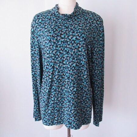 【レリアン】ボトルネックが綺麗めにさせるカットソーを買取しました