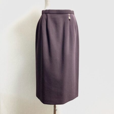 レリアンのスカートを出張買取ご利用のお客様より買取しました