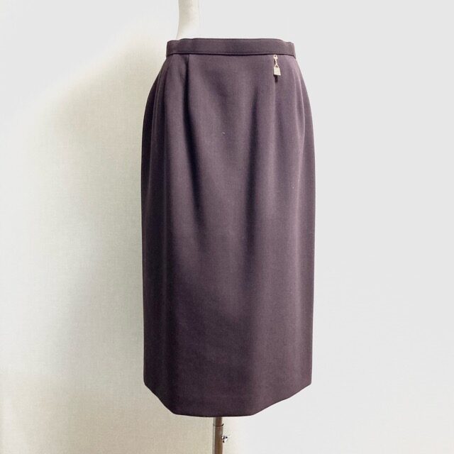 レリアンのスカートを出張買取ご利用のお客様より買取しました